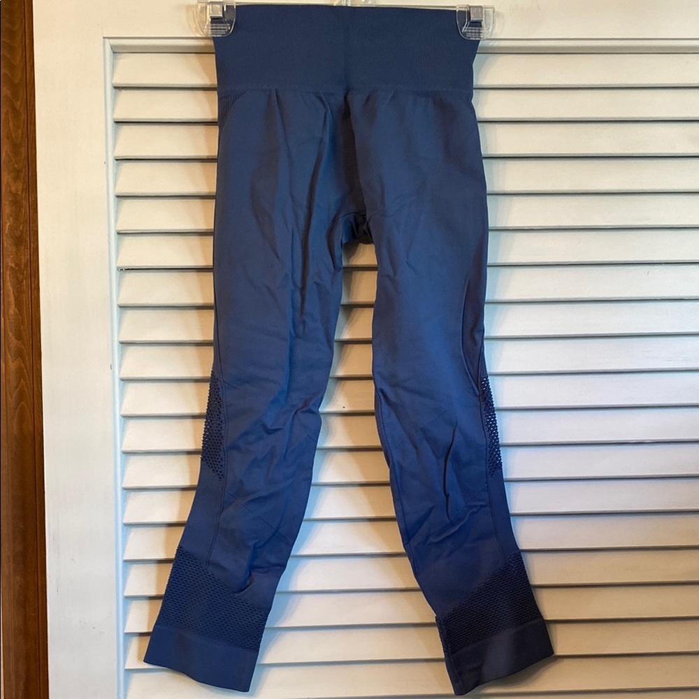 Nux blue Capri leggings